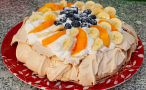 Pavlova de Frutas e Chantilly