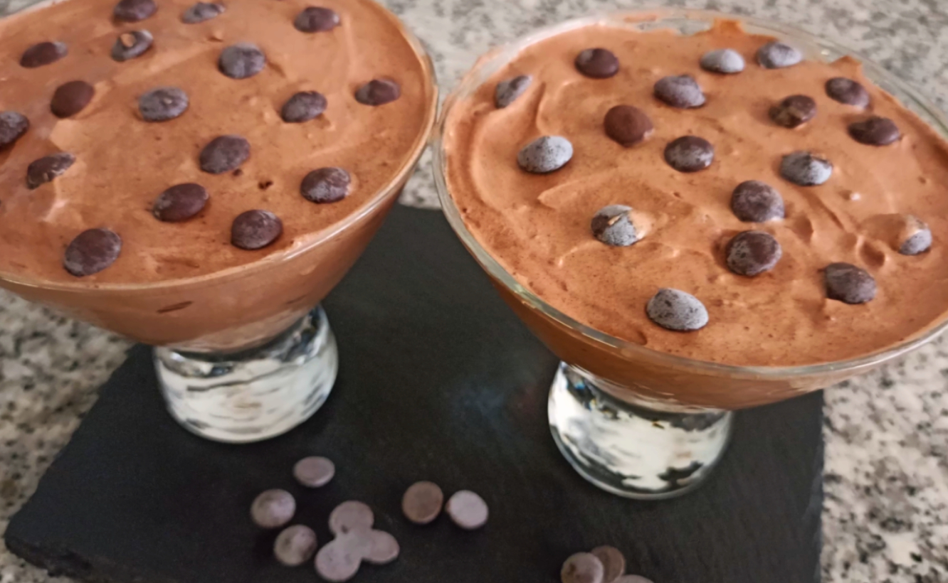 Mousse de Chocolate com Apenas 2 Ingredientes | Receita Fácil e Rápida