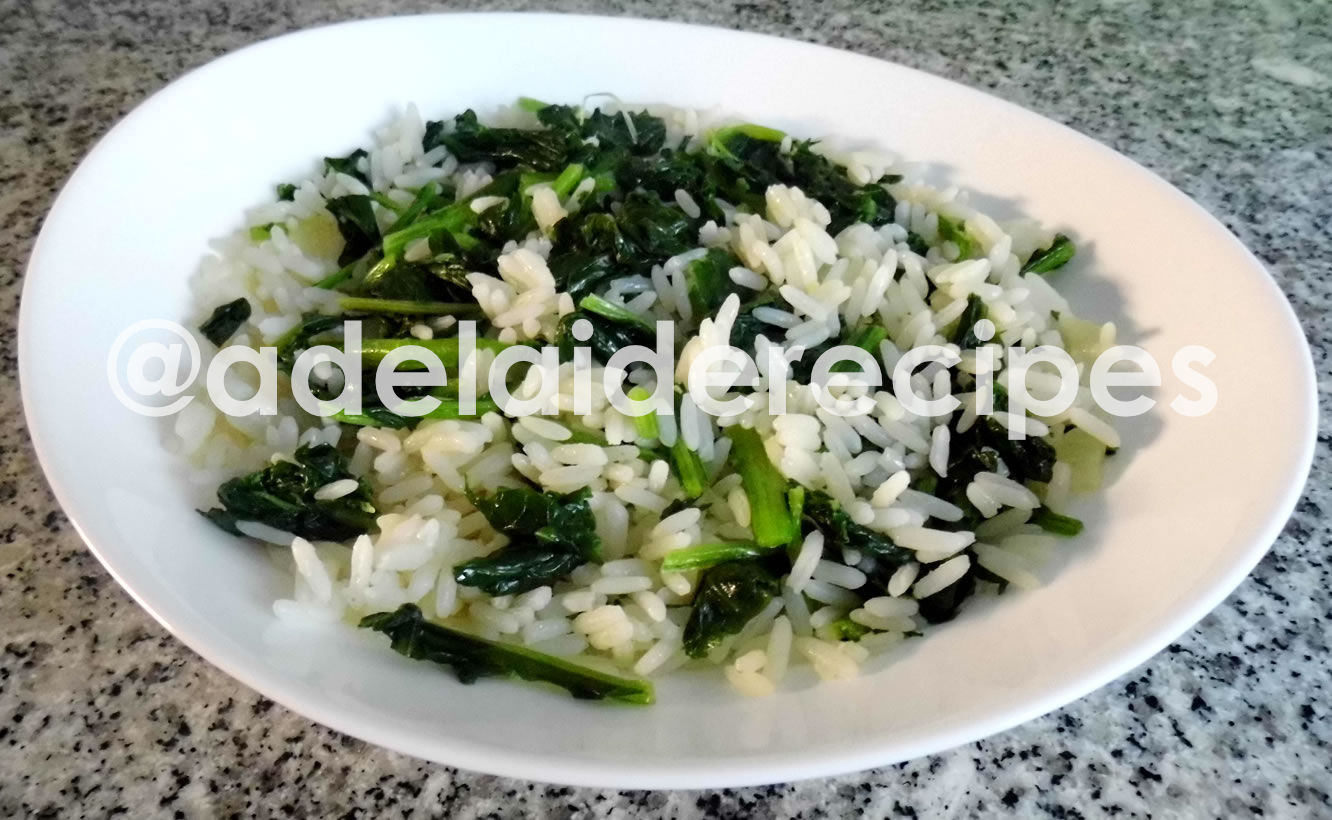 Arroz de Grelos com Coentros - Receita Portuguesa Fácil e Saborosa