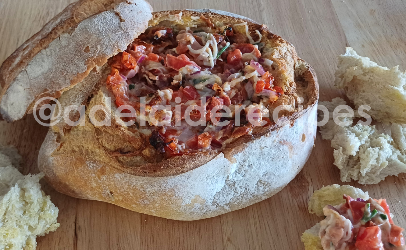 PÃO RECHEADO com Presunto, Chouriço e Queijo | Entrada Rápida e Deliciosa!